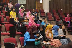 The faculty members in food science and technology come from diverse backgrounds and cover a wide range of specialties. Lecture Hall Faculty Of Food Science And Technology