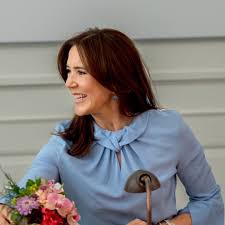 Royal fashion moment