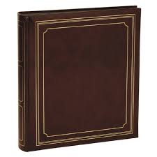 Album Photo Traditionnel Empire 32x36 Cm 100 Pages Photoexpression Les albums de style traditionnel vous permettent d'être créatifs avec comment et où vous positionnez vos photos sur la page, vous pouvez également placer des photos de taille différente dans l'album. album photo traditionnel 32x36 cm empire 600 photos 10x15