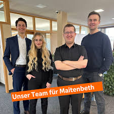 Unser Team in Maitenbeth wird verstärkt! Ab 01.02.2024 steht euch Thomas  Posch (Filialleitung), Vincent Käser (Kundenberatung) und Christian Grysko  (Leitung Finanzen und Versicherung) zur Verfügung. Verstärkt wird das Team  von Lea Schumann