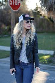 L A In The Bay Pura Vida Outfits With Hats Baseball Cap Hairstyles Hat Fashion