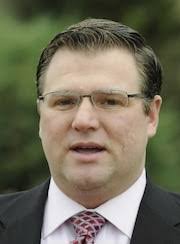 Jeffrey Neece's Instagram, Twitter & Facebook