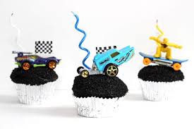 Hot wheels cars cake party ideas 59 ideas. Hot Wheels Birthday Party Cupcakes Mom Vs The Boys