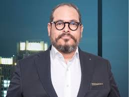 Ecuador sin brújula: el exilio de los pensadores