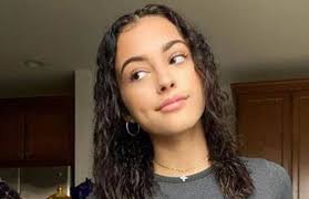 Explore malu trevejo's net worth & salary in 2021. Malu Trevejo Bio Net Worth 2021 Age Birthday Height Parents Career