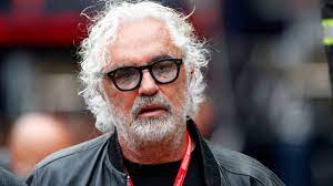 Briatore, who spoke through his hotel manager philip chai to a group of kenyan journalists on friday, said a significant decrease apart from the lion in the sun, briatore also owns the billionaire resort, which is located opposite lion in the sun. Corona Infektion Flavio Briatore Im Krankenhaus Auto Motor Und Sport