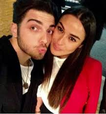La scorsa estate, mentre gli altri due colleghi si godevano sole, mare e successo, gianluca ginoble ha tenuto banco su giornali e social grazie al. Chi E La Fidanzata Di Gianluca Ginoble De Il Volo Superstarz