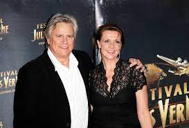 The series lasted seven seasons and ran for 139 episodes. Amanda Tapping Richard Dean Anderson Amanda Tapping And Richard Dean Anderson Photos Zimbio