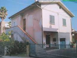 Case in vendita a borgo pineto. Case In Vendita Pineto Immobiliare It