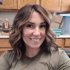 Victoria Duke -Realty One Group Mountain Desert