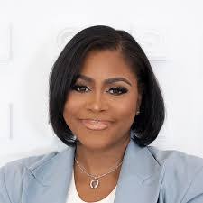 Noel Bowers's Instagram, Twitter & Facebook