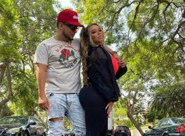 Chiquis rivera además de cantante se ha convertido también en toda una influencer que comparte tendencias de maquillaje, atuendos la imagen también demuestra que hoy por hoy chiquis rivera realmente ha logrado bajar de peso y goza de una figura más esbelta, voluminosa, pero más sutil. Chiquis Rivera Announces Split From Husband Lorenzo Mendez Mamaslatinas Com