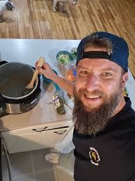 Lynette Osman's Instagram, Twitter & Facebook