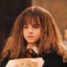 Dry, brittle strands—whether from heat damage or age—can definitely cause your hair to thin out. 8 Best Shampoos For Dry Hair 2019 The Strategist