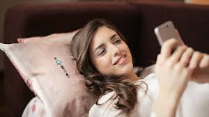 Pelukmu adalah pulang yang kutuju dari kegilaan paling tajam. 35 Kata Kata Ucapan Selamat Malam Dalam Bahasa Inggris Cocok Dibagikan Buat Pacar Ragam Bola Com