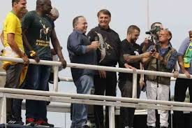 El capítulo 7 del disco toma su nombre de la famosa sala de fiestas de barcelona y supone el descenso a los infiernos de la protagonista de la historia que desarrolla el mal querer. Infracao De Pazuello Compromete O Exercito Se O Exercito Nada Fizer