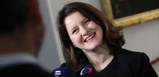 Je ale možné, že šlo o současné evropské návrhy na opatření proti internetovým firmám, aby se velcí giganti jako je google. Ministryne Malacova Neni Mozne Aby V Roce 2019 Lide Umirali Na Ulici Parlamentnilisty Cz Politika Ze Vsech Stran