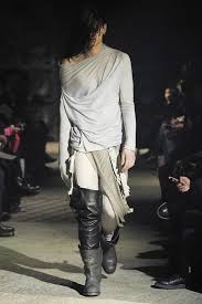 Julius A W 10 Runway Fashion Avantgarde Dark Minimal Simple Black Vintage Elegent Wrinkle Trends Dystopian Fashion Futuristic Fashion Space Fashion