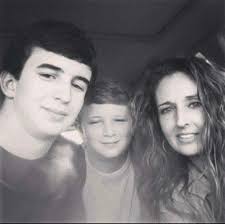 Nekia Cole Dennis (@nekiadennis) • Facebook