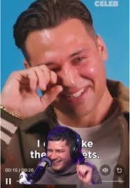 Ryan and Oliver Read Thirst Tweets: Hilarious Reactions!