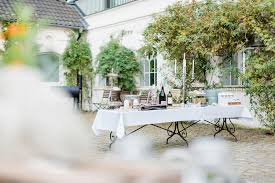 Das schreiben von bewertungen der hochzeitslocation schloss gartrop hünxe ist hier eine einfache möglichkeit, dem team anerkennung zu zeigen und danke zu sagen. Schloss Gartrop Traumhafte Hochzeitslocation In Nrw
