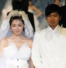 La relación era conocida por sus mejores amigos, que también han guardado muy bien el secreto; Jin Wook Lee And Ji Woo Choi Dating Gossip News Photos