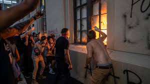 Flights grounded, 911 services down amid widespread communications outages after blast damages at&t building in nashville the low quality video… Nashville Riots Historic Metro Courthouse Burns Tennessee Lookout