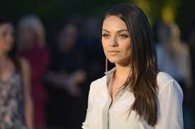 Mila Kunis Says Her Ukraine Fundraiser Has Already Reached Over Half of Its  $30 Million Goal | Vanity Fair