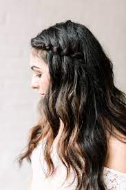 20 Summer Wedding Hairstyles That Will Hold Up In Hot Weather Hair Styles Summer Wedding Hairstyles Wedding Hairstyles