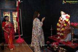 Subbarami reddy daughter pinky reddy shares about sridevi how close she is with her family and visits her home whenever. Pinky Reddy Inaugurates Nivrons Designer Homes