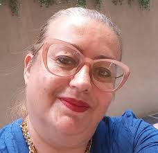 O vício provoca centenas de alterações na anatomia do cérebro, no seu  funcionamento químico, na sinalização de uma célula a outra, e até mesmo  nas sinapses (as fendas entre os neurônios). Alguns