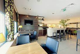 The franchise, with its corporate headquarters in phoenix, arizona, includes more than 2,000 hotels in north america. Xo Hotels Blue Square Ex Best Western Plus Hotel Blue Square Amsterdam Schnappchen Sichern