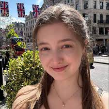 Is everyone else annoyed by the pick me girl in the reality TV show?