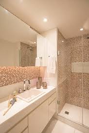 Resultado De Imagen De Banheiros Baratos E Pequenos Decoracion De Banos Modernos Cuartos De Banos Pequenos Estilo De Bano