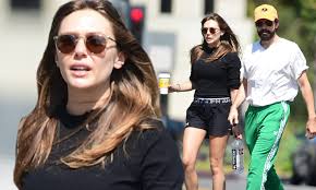 Elizabeth olsen calls robbie arnett her 'husband' in interview elizabeth olsen calls robbie arnett. Elizabeth Olsen Highlights Her Toned Legs As She And Fiance Robbie Arnett Head To Their Local Gym Daily Mail Online