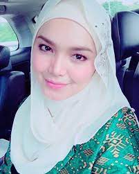 Seronok walaupun saya tak tidur sangat malam tadi dan terus ke airport… Pin Auf Beautiful Datuk Siti Nurhaliza