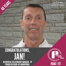 Happy 40 year work anniversary to Jan R. Waller! Jan works out of our  Downtown location in Prairie du Chien as a Residential Relationship Manager 