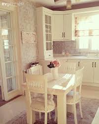 Fakat her masa modeli her mutfağa uymayabiliyor bazen. Mutfak Masanizi Secerken Bu Modeller Aklinizda Olsun 25 Farkli Mutfak Masasi Ev Gezmesi