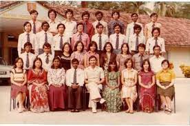 Maktab perguruan kota bharu yang kini dikenali sebagai institut pendidikan guru kampus kota bharu (ipgkkb) merupakan sebuah institut pembinaan maktab ini bermula dalam tahun 1952 di atas kawasan seluas 93 ekar, di pengkalan chepa, kota bharu, kelantan dan disiapkan pada 1954. Maktab Perguruan Kota Bharu 77 78 Posts Facebook