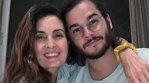 Check spelling or type a new query. Fatima Bernardes Confirma Procedimento Para Gravidez Aos 58 Anos E Celebra Muito Feliz