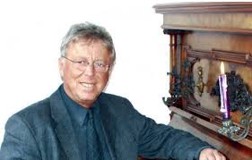 Hungarian singer, composer, originally dentist. Dobos Attila Munkassaga Daloljunk Matus Janossal Pozsonyban Atempo Sk Zenei Kulturalis Portal