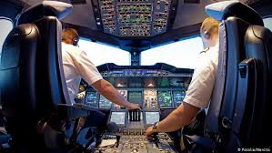 Dabei gehen die meisten europäer deutlich früher in rente. Grundsatzfrage Der Streik Der Piloten Wirtschaft Dw 02 04 2014