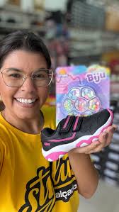 Tênis 3 em 1 1 tênis 1 Brinquedo 1 meio de transporte