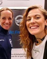 🎙 ....Och vilken jobbdag sen...! 🎙⁣ ⁣ Inbjuden som gäst för en  poddinspelning åkte jag till Uppsala idag. Och vilket otroligt fint samtal  det blev kring hälsa, magkänsla och vad Våga Vara