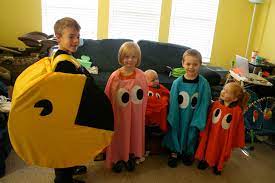 Needless to say i now have pacman chasing a ghost on my leg…. Pac Man And The Ghosts Costumes 4 Steps Instructables