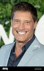 Julian Starks's Instagram, Twitter & Facebook