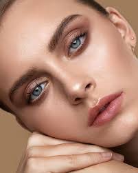 Girl's Guide to Deciphering Each Type of Kiss ...