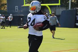 Lynch upset the opposing new york jets in 2017 when he celebrated his homecoming with an impromptu dance party along the sidelines in the oakland raiders' home opener marshawn lynch and other. Kolsky Raiders Are Schroedinger S Football Team The San Francisco Examiner