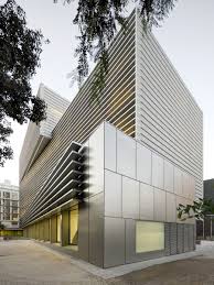 Offices In The Historic Center Of Barcelona Architecture Facade Architecture Architecture Design