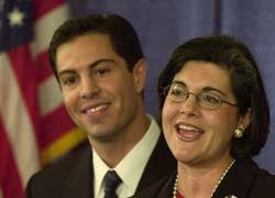 Swift chooses running mate